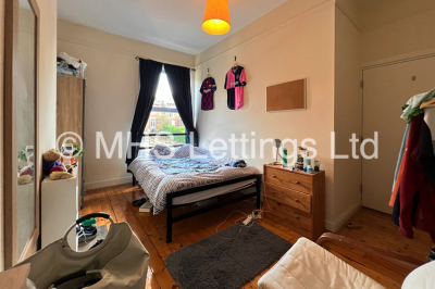 Thumbnail photo of 6 Bedroom Mid Terraced House in 15 Ebor Place, Leeds, LS6 1NR