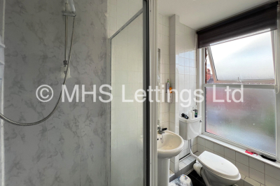 Thumbnail photo of 6 Bedroom Mid Terraced House in 15 Ebor Place, Leeds, LS6 1NR