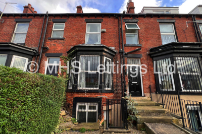 Thumbnail photo of 6 Bedroom Mid Terraced House in 15 Ebor Place, Leeds, LS6 1NR