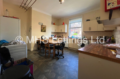 Thumbnail photo of 6 Bedroom Mid Terraced House in 15 Ebor Place, Leeds, LS6 1NR