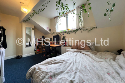 Thumbnail photo of 6 Bedroom Mid Terraced House in 160 Ash Road, Leeds, LS6 3HD