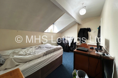 Thumbnail photo of 6 Bedroom Mid Terraced House in 160 Ash Road, Leeds, LS6 3HD