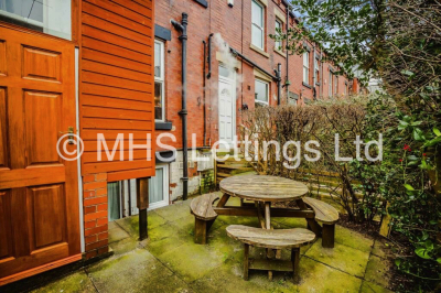 Thumbnail photo of 6 Bedroom Mid Terraced House in 160 Ash Road, Leeds, LS6 3HD