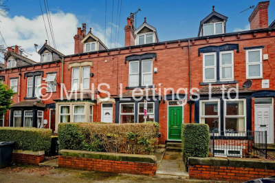 Thumbnail photo of 6 Bedroom Mid Terraced House in 160 Ash Road, Leeds, LS6 3HD