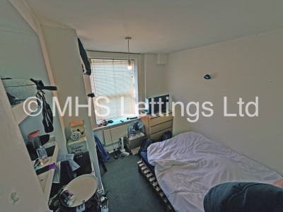 Thumbnail photo of 3 Bedroom Mid Terraced House in 7 Cross Chapel Street, Leeds, LS6 3JE