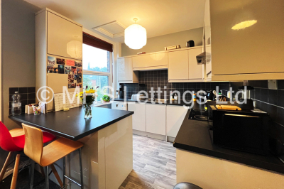 Thumbnail photo of 2 Bedroom Flat in Flat 3, 7 Midland Road, Leeds, LS6 1BQ