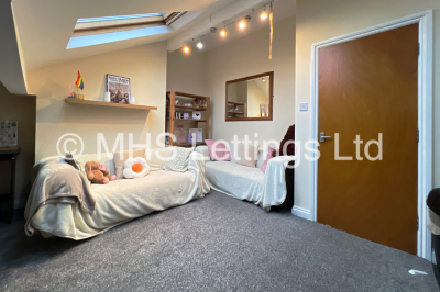 Thumbnail photo of 2 Bedroom Flat in Flat 4, 7 Midland Road, Leeds, LS6 1BQ