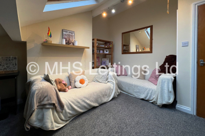 Thumbnail photo of 2 Bedroom Flat in Flat 4, 7 Midland Road, Leeds, LS6 1BQ