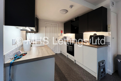 Thumbnail photo of 2 Bedroom Penthouse in Flat 3, 239 Hyde Park Road, Leeds, LS6 1AG