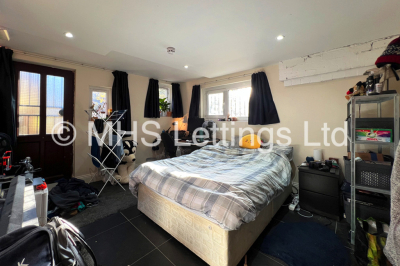 Thumbnail photo of 9 Bedroom Mid Terraced House in 20 Regent Park Avenue, Leeds, LS6 2AU