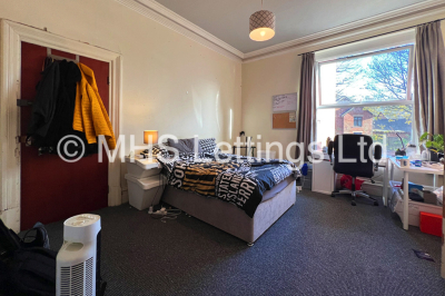 Thumbnail photo of 9 Bedroom Mid Terraced House in 20 Regent Park Avenue, Leeds, LS6 2AU