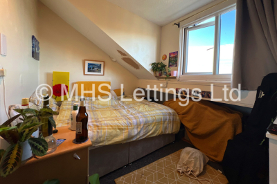 Thumbnail photo of 9 Bedroom Mid Terraced House in 199 Hyde Park Road, Leeds, LS6 1AH