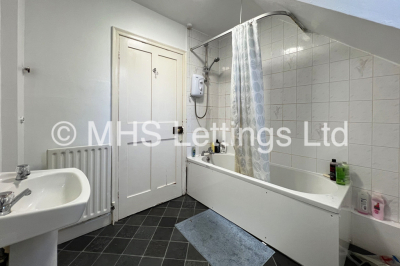 Thumbnail photo of 7 Bedroom Semi-Detached House in 9 North Hill Road, Leeds, LS6 2EN