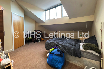 Thumbnail photo of 3 Bedroom Apartment in Flat 4, 2 St John's Terrace, Leeds, LS3 1DY