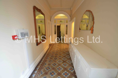 Thumbnail photo of 3 Bedroom Apartment in Flat 4, 2 St John's Terrace, Leeds, LS3 1DY