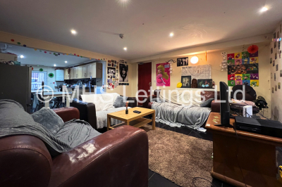 Thumbnail photo of 9 Bedroom Mid Terraced House in 197 Hyde Park Road, Leeds, LS6 1AH