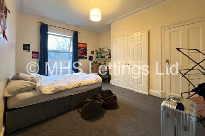 Thumbnail photo of 8 Bedroom Mid Terraced House in 249 Hyde Park Road, Leeds, LS6 1AG