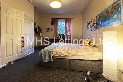 Thumbnail photo of 8 Bedroom Mid Terraced House in 249 Hyde Park Road, Leeds, LS6 1AG