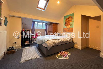 Thumbnail photo of 8 Bedroom Mid Terraced House in 249 Hyde Park Road, Leeds, LS6 1AG