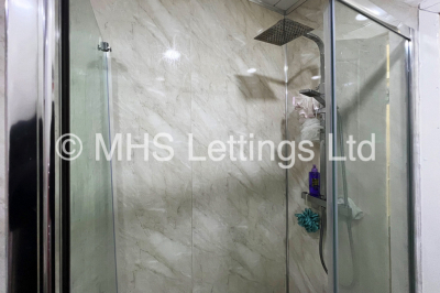 Thumbnail photo of 2 Bedroom Ground Floor Flat in Flat 2, 2 St John's Terrace, Leeds, LS3 1DY