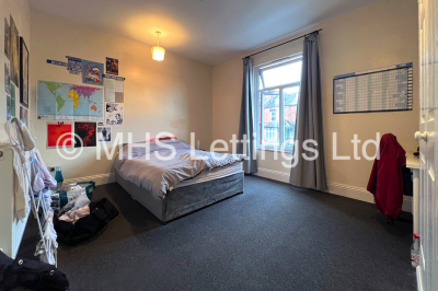 Thumbnail photo of 6 Bedroom Mid Terraced House in 19 Brudenell View, Leeds, LS6 1HG