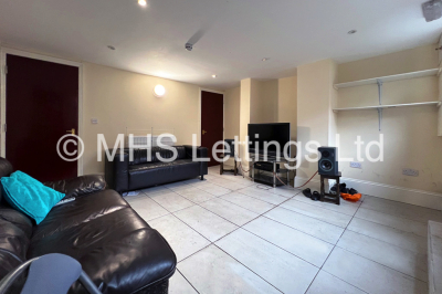 Thumbnail photo of 6 Bedroom Mid Terraced House in 19 Brudenell View, Leeds, LS6 1HG