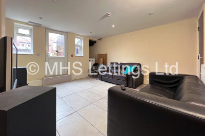 Thumbnail photo of 6 Bedroom Mid Terraced House in 19 Brudenell View, Leeds, LS6 1HG