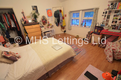 Thumbnail photo of 2 Bedroom Apartment in 15 Hyde Park Corner, Leeds, LS6 1AF