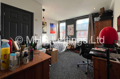 Thumbnail photo of 6 Bedroom Mid Terraced House in 24 Ashville Grove, Leeds, LS6 1LY