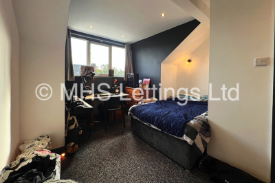 Thumbnail photo of 6 Bedroom Mid Terraced House in 24 Ashville Grove, Leeds, LS6 1LY