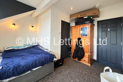 Thumbnail photo of 6 Bedroom Mid Terraced House in 24 Ashville Grove, Leeds, LS6 1LY