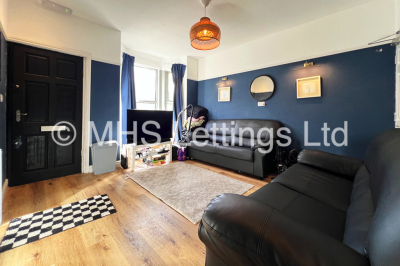 Thumbnail photo of 6 Bedroom Mid Terraced House in 24 Ashville Grove, Leeds, LS6 1LY