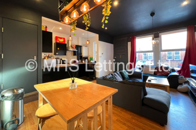 Thumbnail photo of 4 Bedroom Mid Terraced House in 10 Mayville Place, Leeds, LS6 1NE