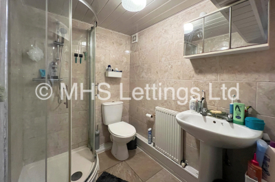 Thumbnail photo of 4 Bedroom Mid Terraced House in 10 Mayville Place, Leeds, LS6 1NE