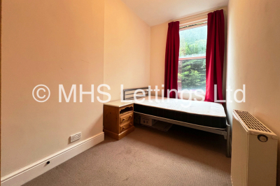 Thumbnail photo of 2 Bedroom Flat in Flat 1, 145 Victoria Road, Leeds, LS6 1DU