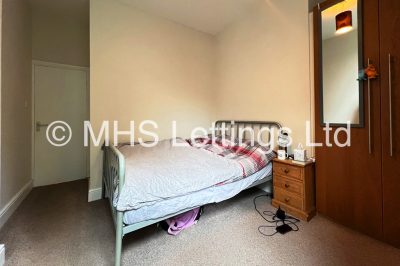 Thumbnail photo of 2 Bedroom Flat in Flat 1, 145 Victoria Road, Leeds, LS6 1DU