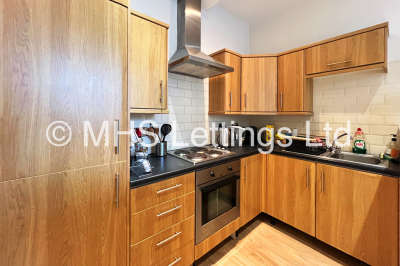 Thumbnail photo of 2 Bedroom Flat in Flat 1, 145 Victoria Road, Leeds, LS6 1DU