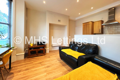 Thumbnail photo of 2 Bedroom Flat in Flat 1, 145 Victoria Road, Leeds, LS6 1DU