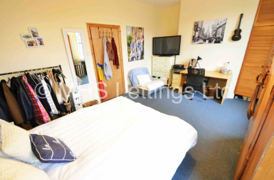 Thumbnail photo of 6 Bedroom Mid Terraced House in 32 Ebor Place, Leeds LS6 1NR