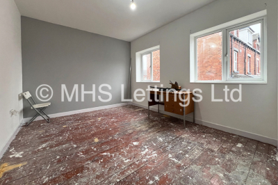 Thumbnail photo of 6 Bedroom Semi-Detached House in 32 Grimthorpe Terrace, Leeds, LS6 3JS