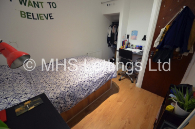 Thumbnail photo of 5 Bedroom End Terraced House in 6 Cliff Mount Terrace, Leeds, LS6 2HR