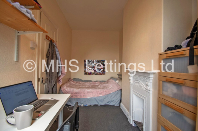 Thumbnail photo of 4 Bedroom End Terraced House in 4 Broomfield View, Leeds, LS6 3DH