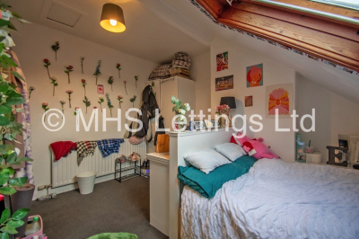 Thumbnail photo of 4 Bedroom End Terraced House in 4 Broomfield View, Leeds, LS6 3DH