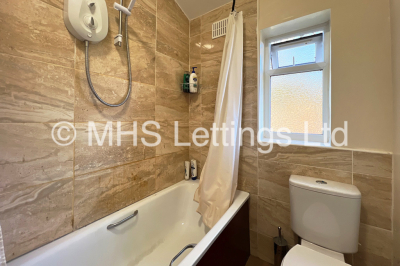 Thumbnail photo of 8 Bedroom Mid Terraced House in 19 Ash Grove, Leeds, LS6 1AX