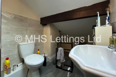 Thumbnail photo of 8 Bedroom Mid Terraced House in 19 Ash Grove, Leeds, LS6 1AX