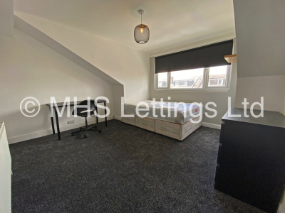 Thumbnail photo of 5 Bedroom Mid Terraced House in 13 Mayville Place, Leeds, LS6 1NE
