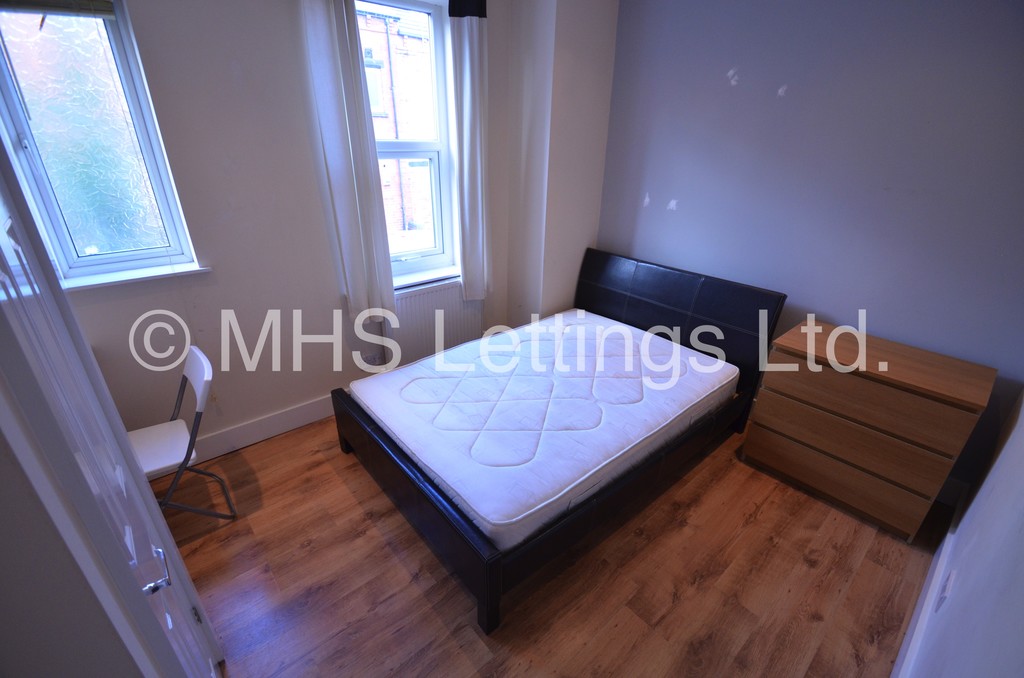 Photo of 1 Bedroom Shared House in Room 4, 36 Hartley Grove, Leeds, LS6 2LD