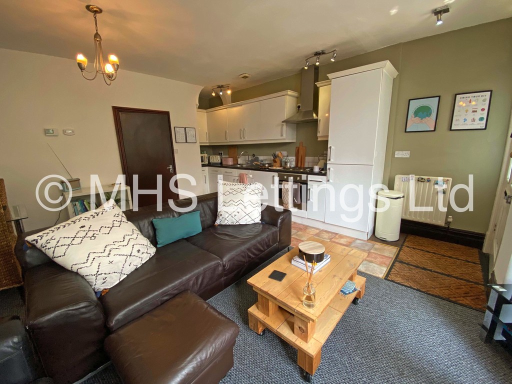 Photo of 2 Bedroom Flat in 3 Brookfield Place, Leeds, LS6 4EH