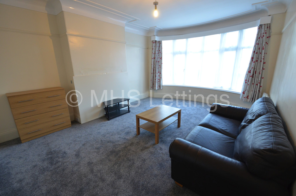 Photo of 1 Bedroom Ground Floor Flat in 129a Otley Road, Leeds, LS6 3PX