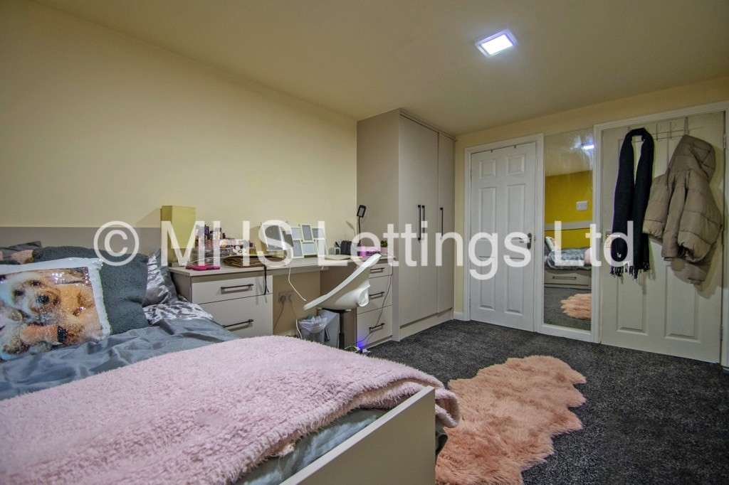 Photo of 2 Bedroom Flat in 4a Grosvenor Road, Leeds, LS6 2DZ